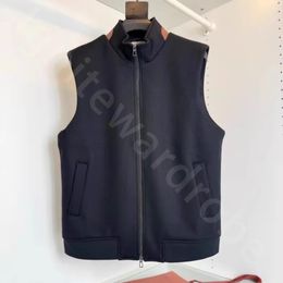 Gilet en laine col montant – Homme | LOROVELA